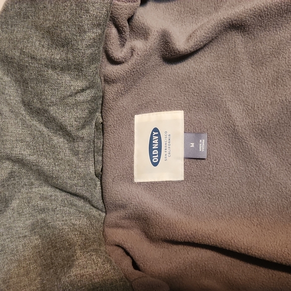 Old navy fabric puffer jacket - Picture 2 of 2